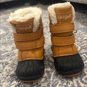 Cat & Jack Kids' Brown and Black Snow Boots
